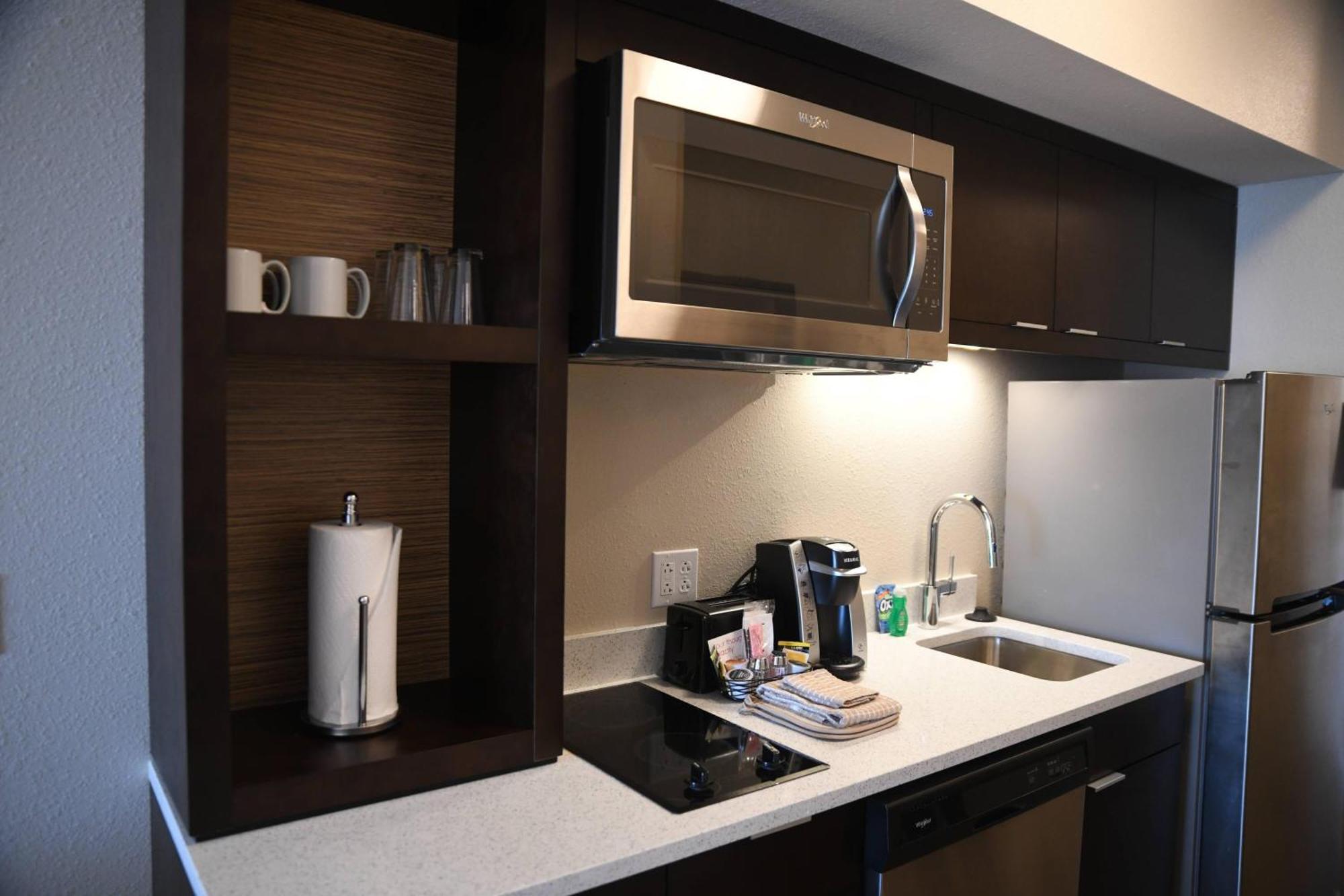 Towneplace Suites Kansas City At Briarcliff Exterior foto