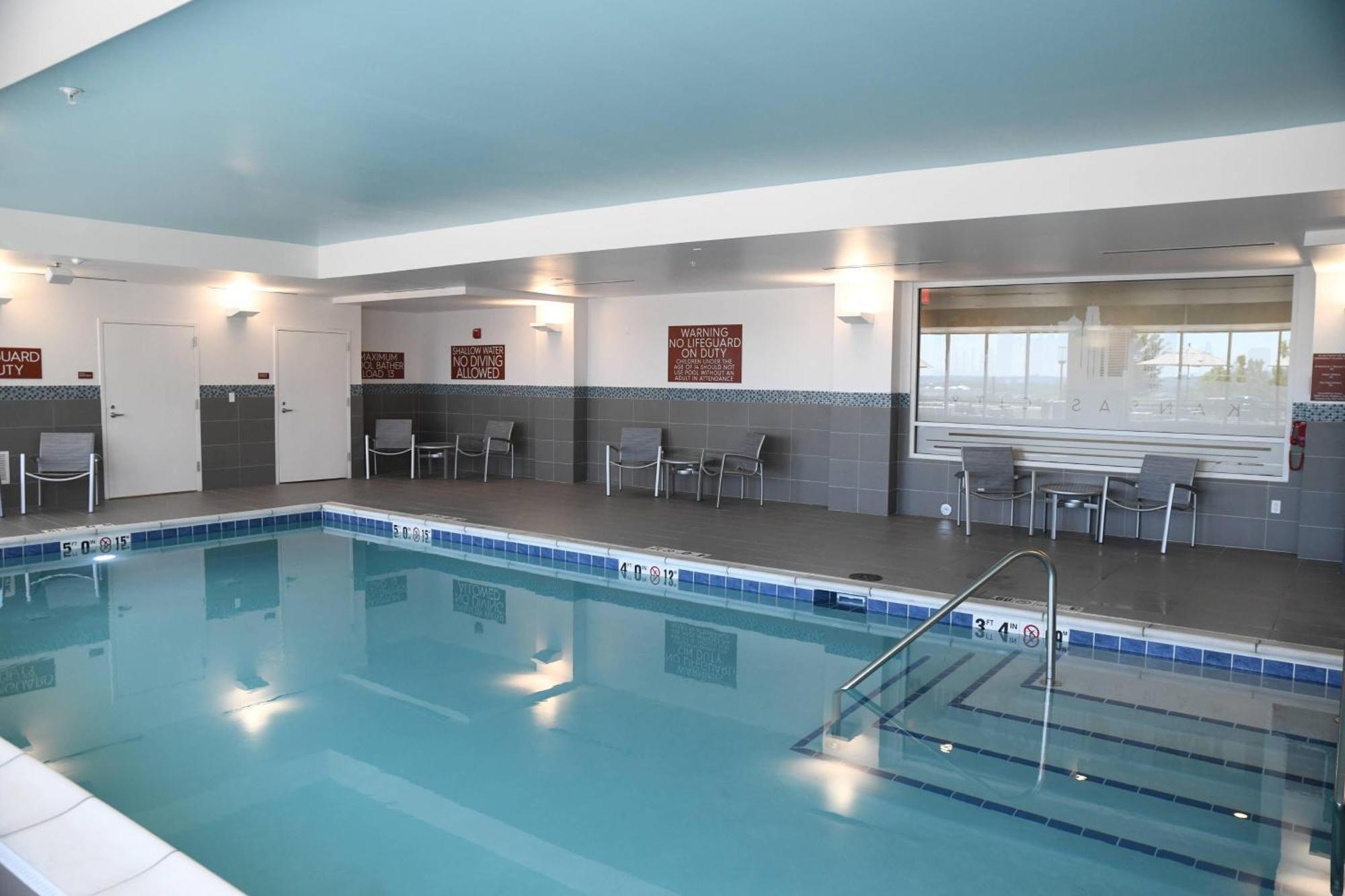 Towneplace Suites Kansas City At Briarcliff Exterior foto